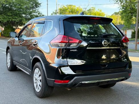Used 2018 Nissan Rogue S AWD/4WD image 4