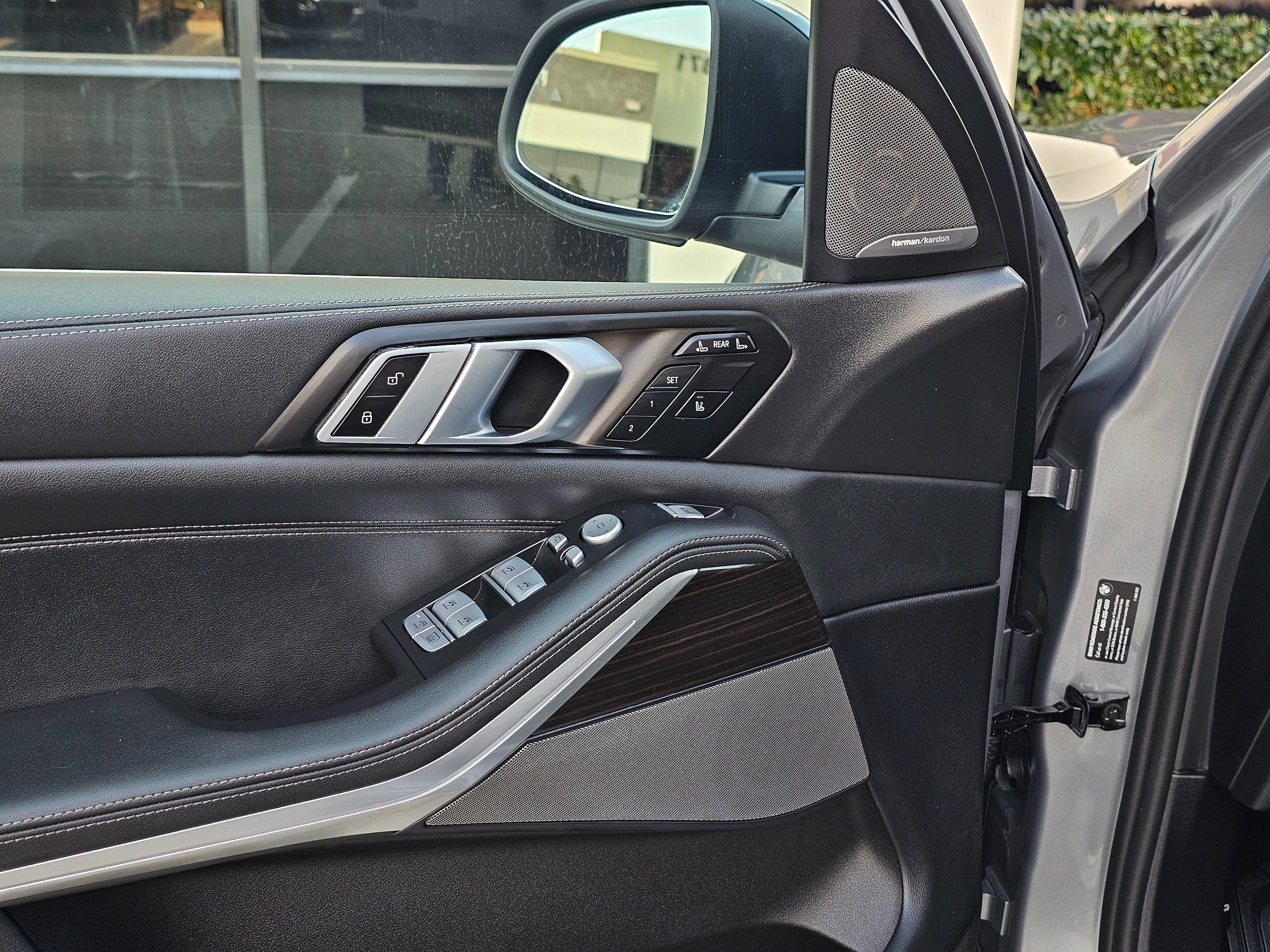 Used 2025 BMW X7 xDrive40i AWD/4WD image 13