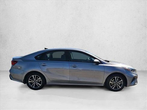 Used 2024 Kia Forte LXS w/ LXS Technology Package FWD image 4