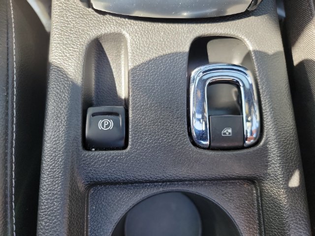 Certified 2018 Buick Cascada Premium FWD image 39