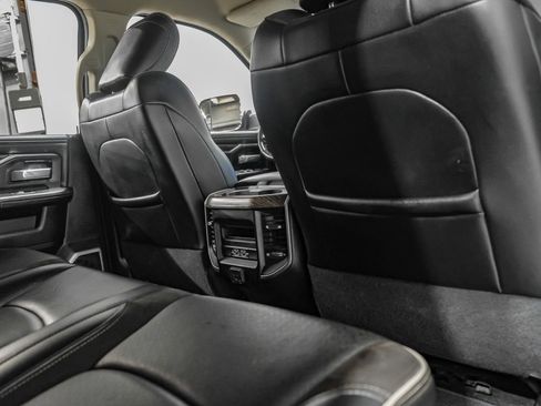 Used 2020 RAM 3500 Laramie image 36
