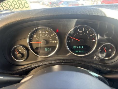 Used 2015 Jeep Wrangler Unlimited Sport image 13