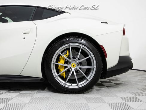 Used 2019 Ferrari 812 Superfast RWD image 4