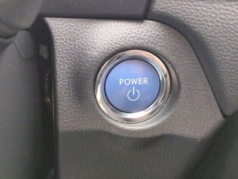 Used 2021 Toyota RAV4 XLE w/ Convenience Package image 29