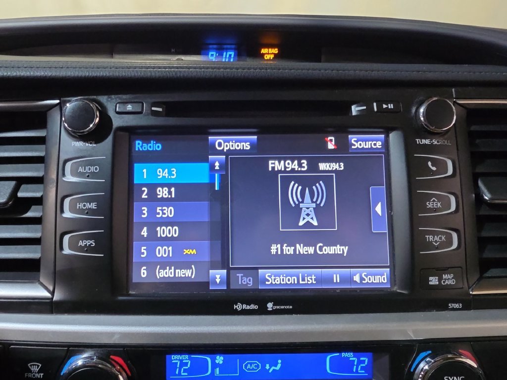 Used 2015 Toyota Highlander XLE AWD/4WD image 12