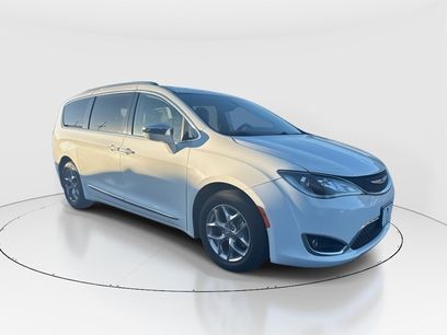 Used 2018 Chrysler Pacifica Limited