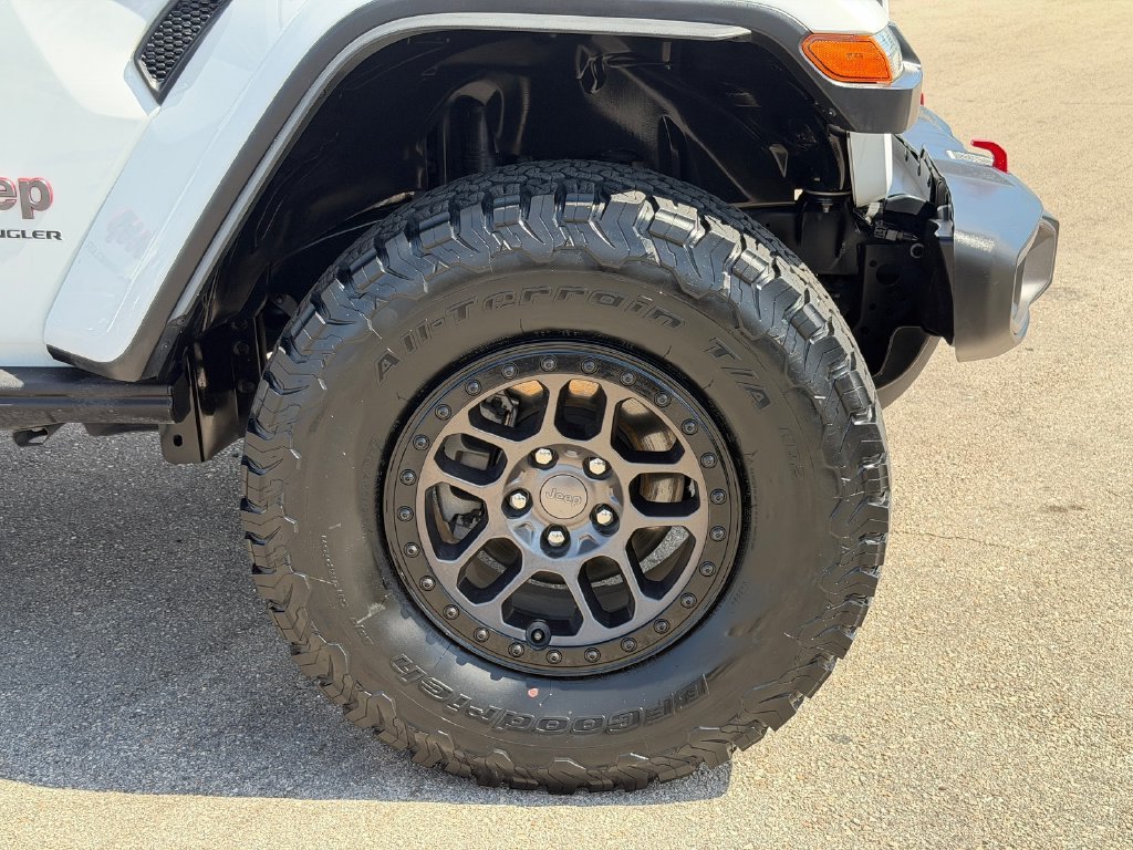 Used 2023 Jeep Wrangler Unlimited Rubicon w/ Xtreme 35 Tire Package AWD/4WD image 18