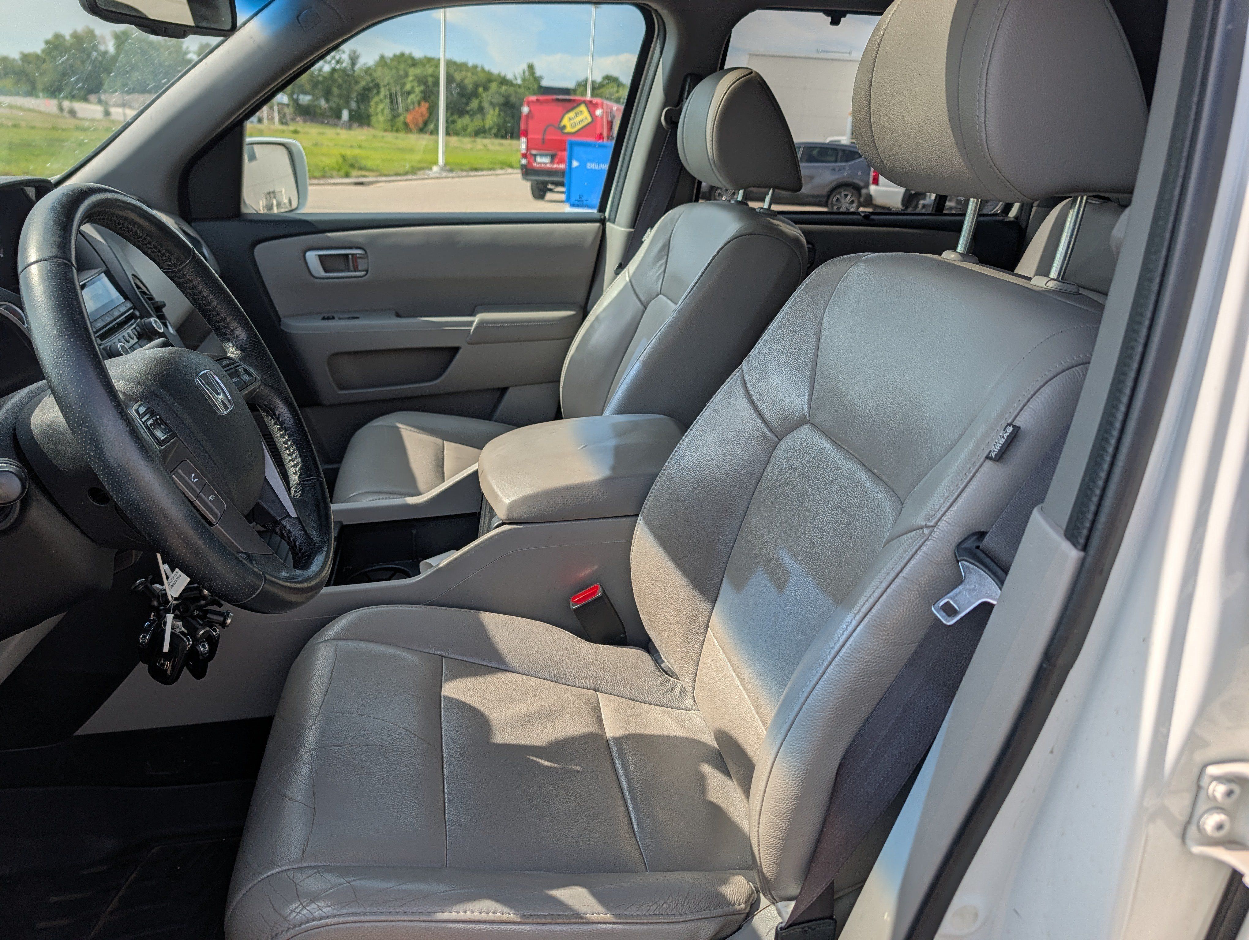 Used 2015 Honda Pilot Touring image 8