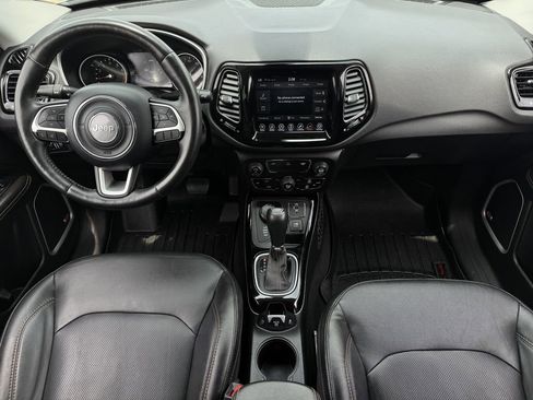 Used 2018 Jeep Compass Limited AWD/4WD image 12