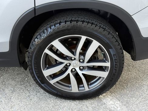Used 2016 Honda Pilot Elite image 13