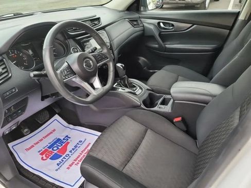 Used 2017 Nissan Rogue SV AWD/4WD image 12