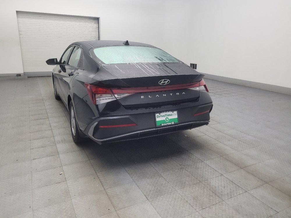 Used 2024 Hyundai Elantra SE FWD image 5