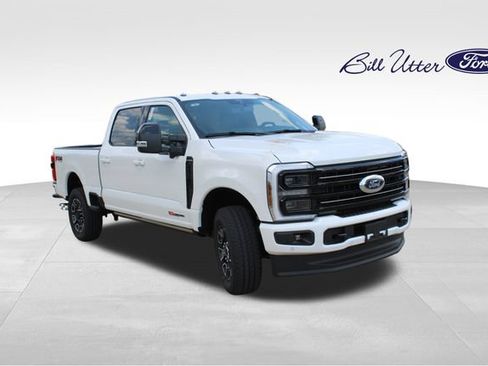 New 2026 Ford F250 Platinum AWD/4WD image 2