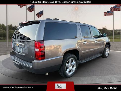 Used 2012 Chevrolet Suburban LTZ image 11