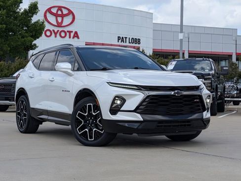 Used 2023 Chevrolet Blazer RS w/ Enhanced Convenience Package AWD/4WD image 2