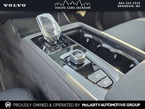 New 2025 Volvo XC90 T8 Plus w/ Protection Package Premier image 23