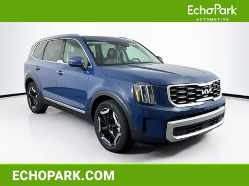 Used 2025 Kia Telluride S AWD/4WD image 1