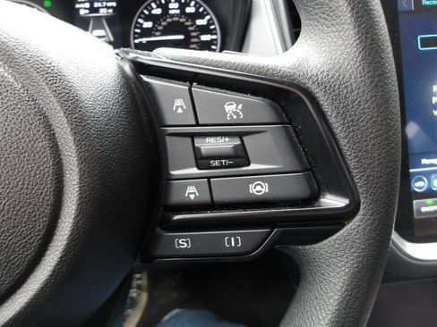 Used 2024 Subaru Crosstrek 2.0i Premium w/ Crosstrek Mirror Package AWD/4WD image 16