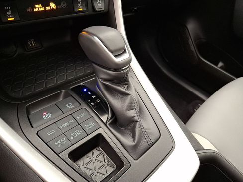 Certified 2023 Toyota RAV4 XLE Premium AWD/4WD image 4