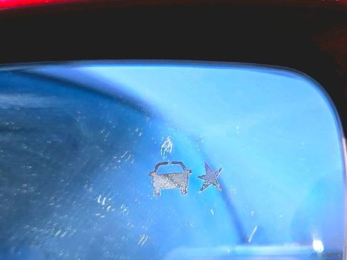 Used 2019 Buick Enclave Essence image 22