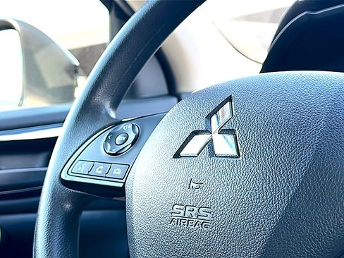 Used 2024 Mitsubishi Eclipse Cross LE image 32