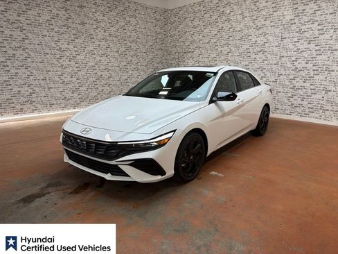 Certified 2026 Hyundai Elantra SEL Sport Premium FWD image 3