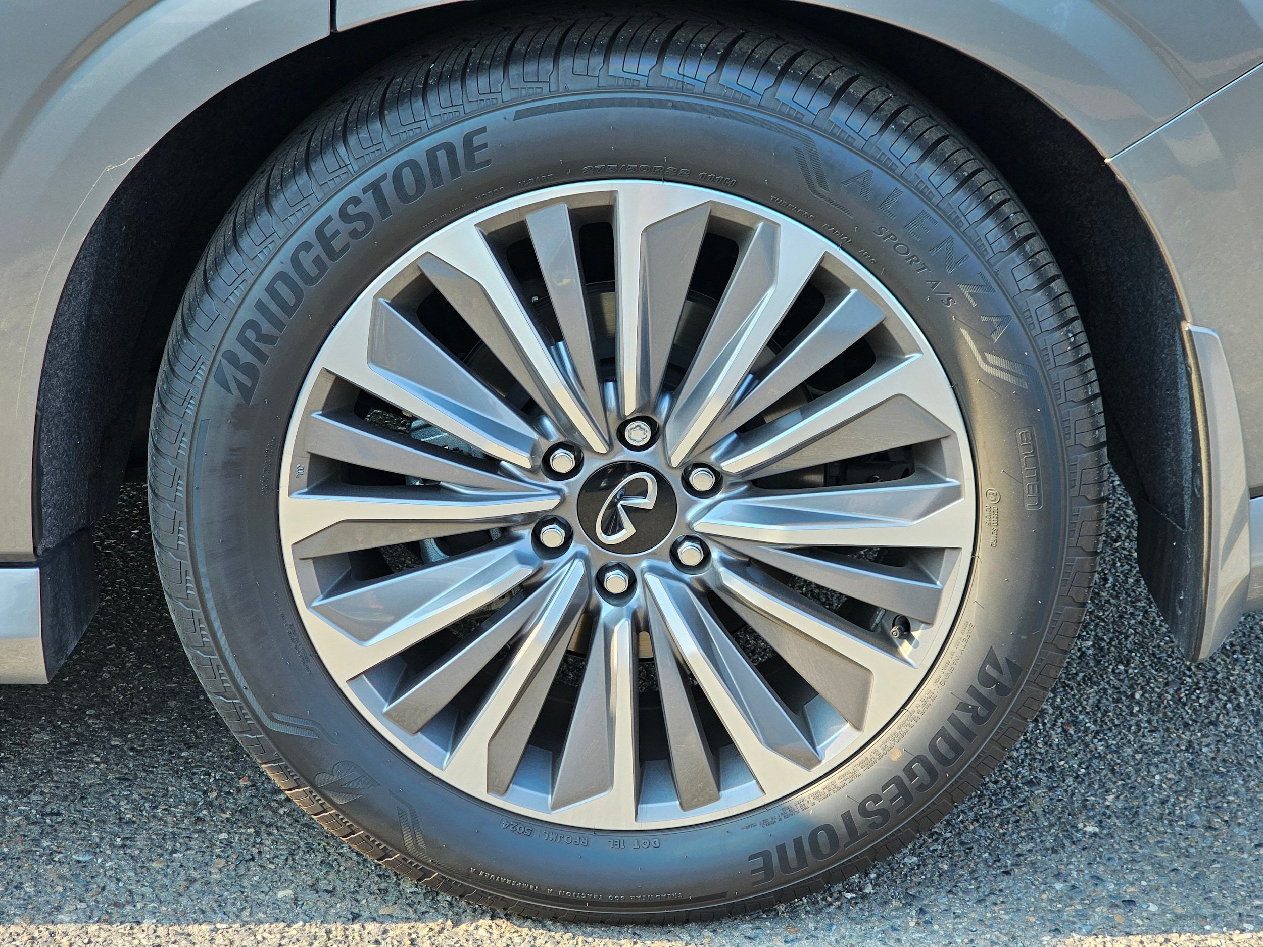 Used 2025 INFINITI QX80 Sensory AWD/4WD image 8