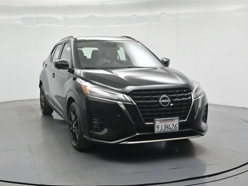 Used 2023 Nissan Kicks SR w/ SR Premium Package FWD image 22