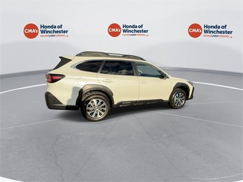 Used 2023 Subaru Outback Premium image 10