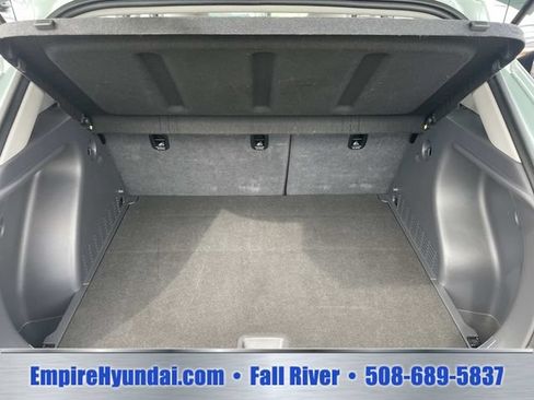 Used 2025 Hyundai Kona SEL FWD image 5