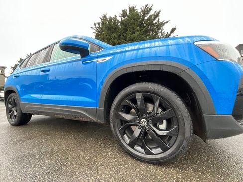 Used 2023 Volkswagen Taos SE image 10