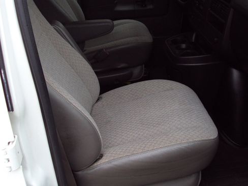 Used 2014 Chevrolet Express 1500 LT w/ LT Preferred Equipment Group image 16