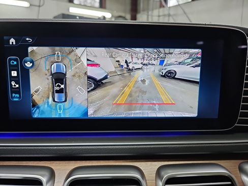 Used 2026 Mercedes-Benz GLS 450 4MATIC image 24