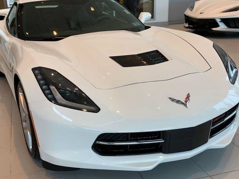Used 2014 Chevrolet Corvette Stingray Coupe RWD image 2