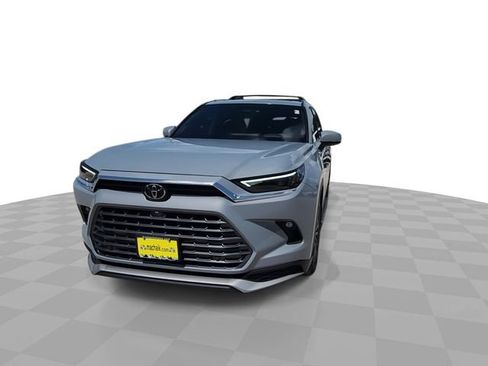 Used 2026 Toyota Grand Highlander AWD Hybrid image 3