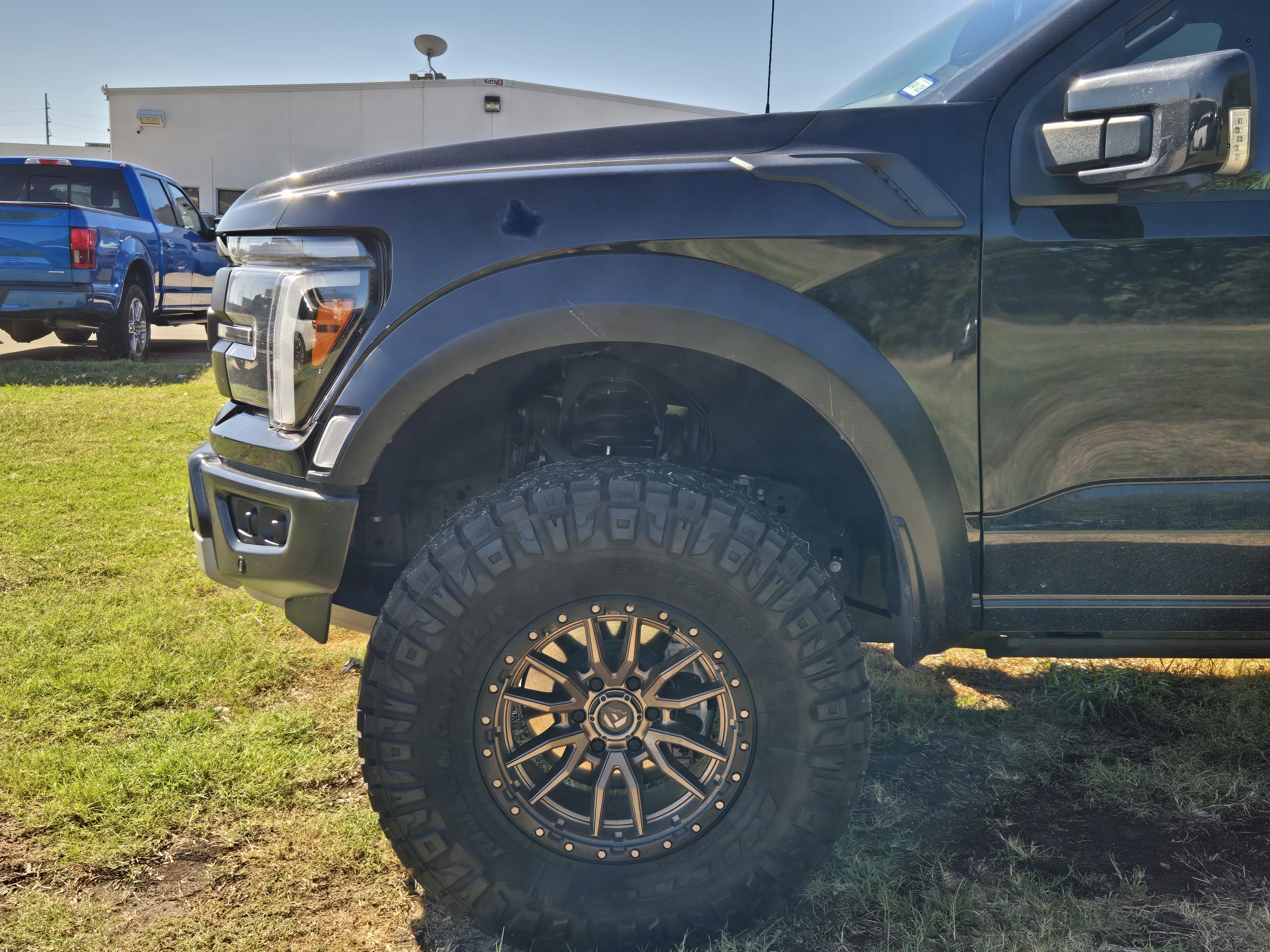 Used 2025 Ford F150 Raptor AWD/4WD image 8