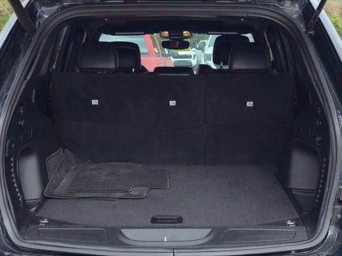 Used 2022 Jeep Grand Cherokee Limited image 9