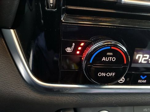 Used 2023 Nissan Rogue Platinum w/ Platinum Premium Package image 29