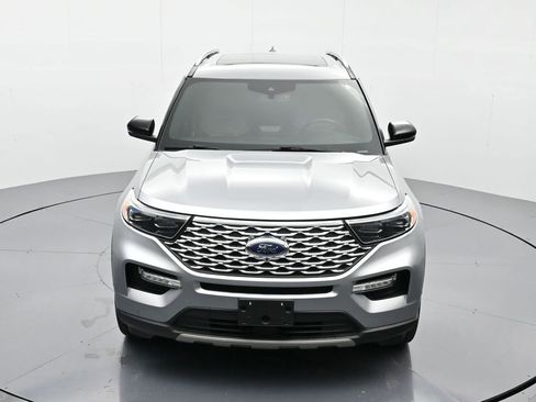 Used 2021 Ford Explorer Platinum w/ Equipment Group 601A AWD/4WD image 39