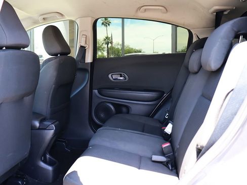 Used 2020 Honda HR-V LX image 30