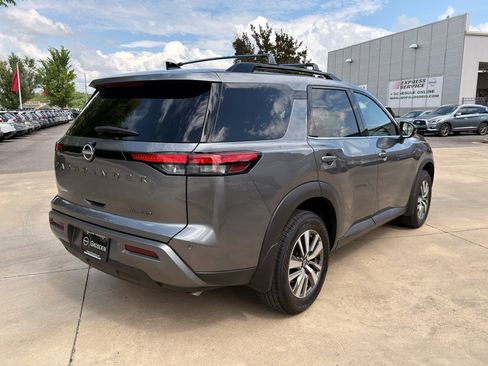 Certified 2026 Nissan Pathfinder SL AWD/4WD image 3