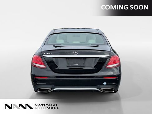 Used 2018 Mercedes-Benz E 300 image 4