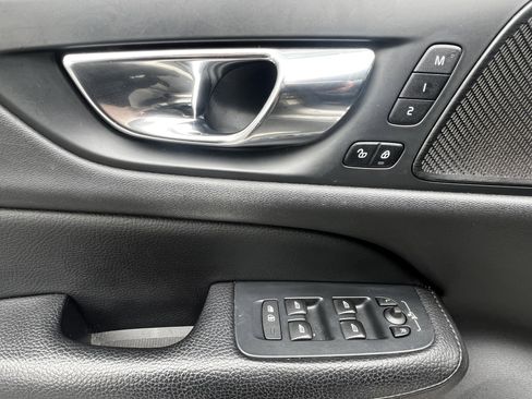Used 2019 Volvo S60 T6 Inscription image 14