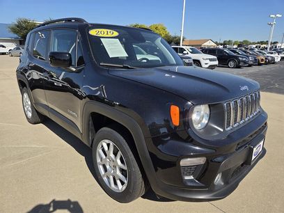 Used 2019 Jeep Renegade Latitude w/ Cold Weather Group