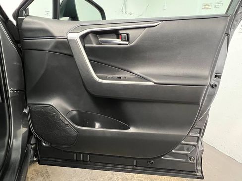 Used 2021 Toyota RAV4 XSE AWD/4WD image 11