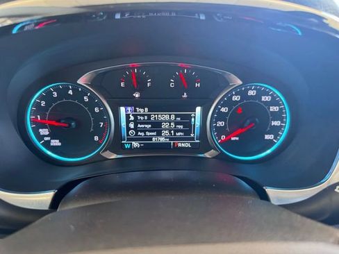 Used 2019 Chevrolet Traverse LT w/ LT Premium Package FWD image 19