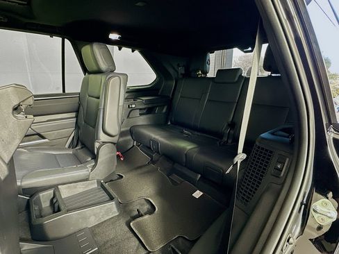 Used 2024 Toyota Sequoia Platinum AWD/4WD image 28
