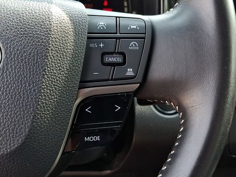 Used 2025 Toyota Camry SE FWD image 26