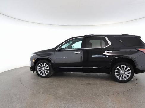 Used 2023 Chevrolet Traverse Premier image 7