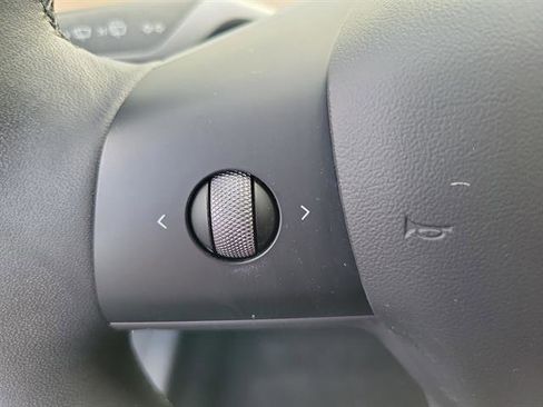 Used 2022 Tesla Model 3 Long Range image 39